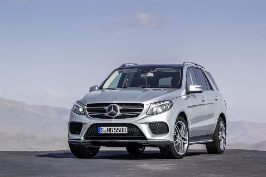 Mercedes-Benz GLE500e 4Matic AMG Line 2015 года  (фото 1 из 29)